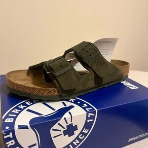 NEW Birkenstock Sandals Arizona 44 M